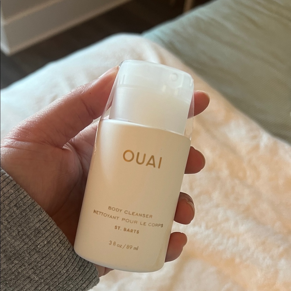 💥 3/$30 - OUAI St. Barts Body Cleanser